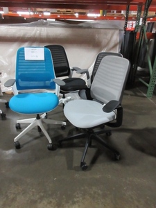 lot 320 image: STEELCASE, SERIES 1, ASSORTED COLOR OFFICE CHAIRS