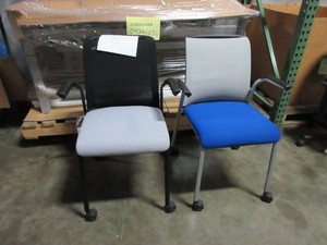 lot 334 image: ASSORTED STEELCASE REPLY LEG BASE CHAIRS