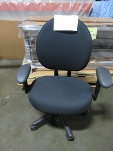 lot 336 image: STEELCASE, CRITERION, PLUS SIZE OFFICE CHAIR