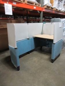lot 370 image: STEELCASE BRODY UNIT