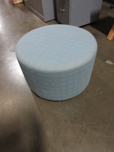lot 385 image: STEELCASE TURNSTONE OTTOMAN