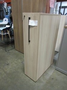 lot 394 image: STEELCASE WOODGRAIN LAMINATE LOCKERS WITH KEYS