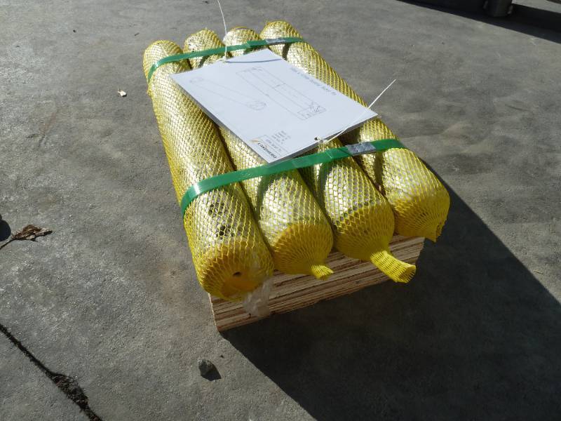 lot 68 image: Landherd Excavator Bucket Pins 60mm x 425mm