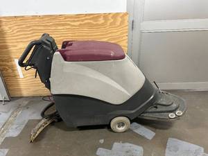 MINUTEMAN 240X Floor Scrubber MODEL MC240024QP