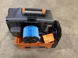 RIDGID 3 Gallon 5.0 Peak HP NXT Shop Vac Wet Dry Vacuum with Fine Dust Filter, Expandable Hose and Accessory Attachments  Customer Returns See Pictures
