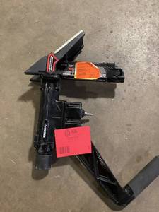 Husky Pneumatic 3-in-1 15.5-Gauge and 16-Gauge 2 in. Flooring Nailer and Stapler with Quick Jam Release  Customer Returns See Pictures