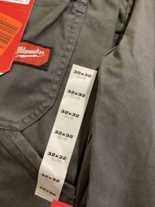 Lot of Milwaukee Mens 32 in. x 32 in. Gray CottonPolyesterSpandex Flex Work Pants with 6 Pockets Customer Returns See Pictures