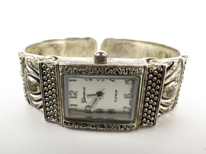 Ladys Set of five  Cuff Band Quartz Analog Watches. New Batteries Installed. All working.