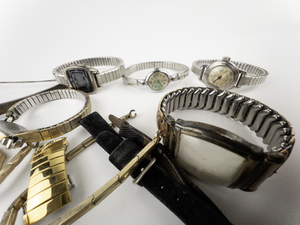Assortment of  Five Mechanical Watches Bands & More. Reference Pictures.
