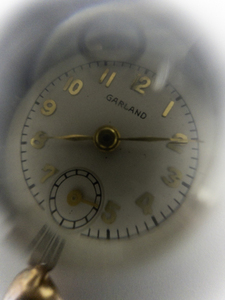 Ladys Garland  White Dial gold tone base metal Mechanical Watch Pin. Winds