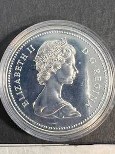 lot 16 image: 100TH ANNIVERSARY OF WINNEPEG 1974 CANADIAN SILVER DOLLAR IN AIRTITE