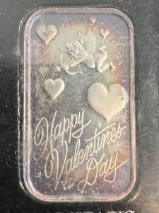 lot 27 image: 1 TROY OZ .999 FINE SILVER HAPPY VALENTINES DAY BAR IN CASE