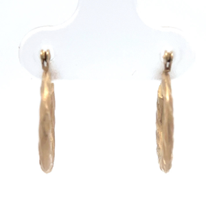 Twisted Scalloped Croissant Round Hoop Earrings in 14k Yellow Gold