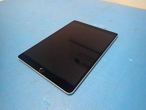 lot 49 image: Apple&nbspA1709 Ipad Pro 10.5  64GB of storage  Includes Charging Cable