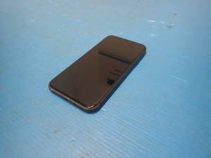 lot 59 image: Apple Iphone 11 A2111  64GB of storage  Cellular Carrier Unlocked  Includes Charging Cable  slight scratches on screen 