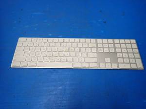 lot 80 image: Apple A1843 Wireless Keyboard 
