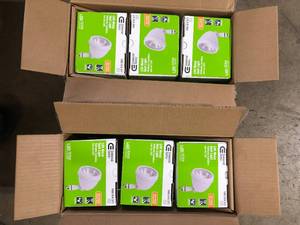 lot 47 image: Lot of Commercial Electric 14-Watt Hardwired White LED Landscape Flood Light Metal Spot Light, 1100 Lumens Customer Returns See Pictures
