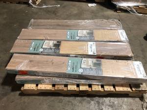 lot 27 image: Pallet of Assorted Mixed Floorign Various Models and Conditions   Customer Returns See Pictures