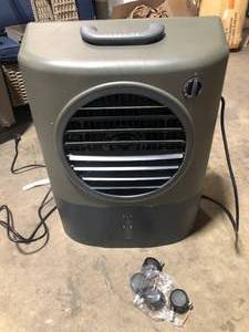 lot 43 image: Hessaire 1,300 CFM 2-Speed Portable Evaporative Cooler (Swamp Cooler) for 500 sq. ft.  Customer Returns See Pictures