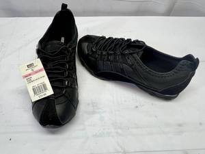 Finesse Sport Tennis Shoes Size 6