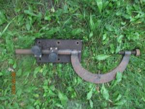 Heavy duty metal transmission vise...