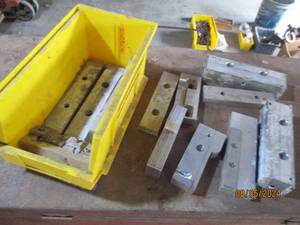 Part organizer bin containing a var...