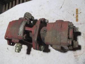 Muncie-Power products Hydraulic pum...
