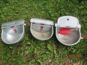 (3) Agri Products little giant wate...
