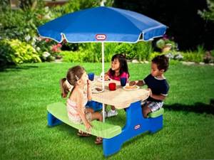 Little Tikes Easy Store Picnic Table with Umbrella