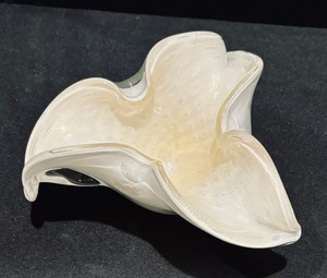 White Art Glass Slightly Ruffled Rim Bowl by Murano
