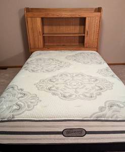 Broyhill Oak Queen Storage Bed Frame