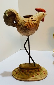 Adorable Rooster Decor