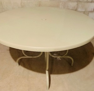 Outdoor Round Resin and Metal Patio Table with Room of an Umbrella
