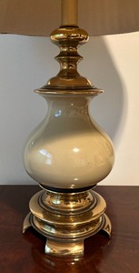 lot 62 image: Lovely Table Lamp