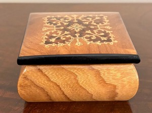 lot 65 image: Beautiful Wooden Trinket Box
