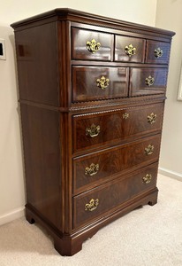 lot 9 image: Five Drawer Dresser by Drexel Furniture