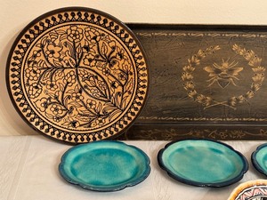 lot 87 image: Decorative Kitchen Items