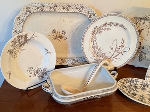 lot 33 image: Variety of Vintage Brown Transferware Dishes