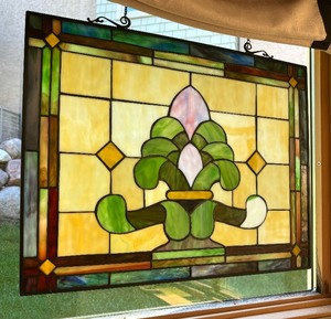 lot 13 image: Sensational Stained Glass Decor