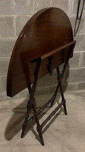 lot 138 image: Classy Folding Circular Table