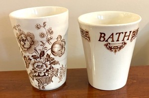 lot 151 image: Chokin Plate, Sound Collection Petite Plates, Royal Crownford Cups with Soap Dishes and More
