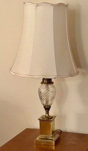 lot 74 image: Vintage Table Lamp