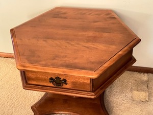lot 70 image: Vintage Hexagon Ethan Allen Accent Table