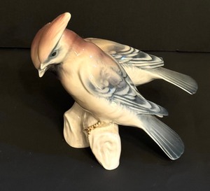lot 56 image: Vintage Rorstrand Porcelain Figurine