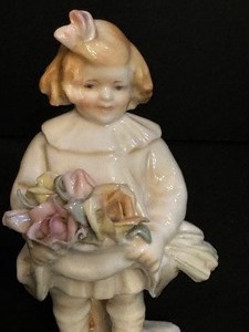 lot 41 image: Vintage Karls Ens Volkstedt Porcelain Figurine