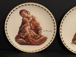 lot 35 image: Vintage Gorham Serenity Collector Plate and Vintage Gorham Titian Madonna Plate