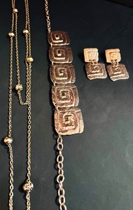 lot 108 image: Unique Gold Tone Costume Jewelry Including Necklace, Bracelet and Earrings