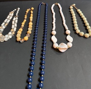 lot 113 image: Vintage Beautiful Multi Colored Beads and Stone Necklaces