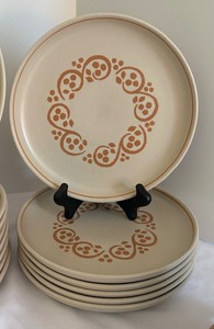 lot 151 image: Vintage Denby of England Dishware Grouping