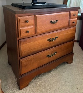lot 157 image: Petite Vintage Three Drawer Dresser